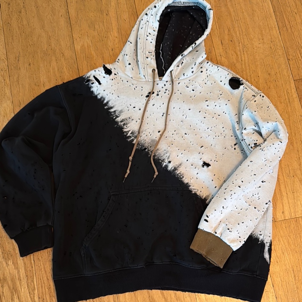 Emma and Sam Black and Cream Distressed Hoodie sz S